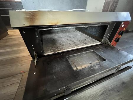 IME Steinbackofen - Pizzaofen Innenabmessung ca.65/0 cm, 380 V IME Steinbackofen - Pizzaofen Innenabmessung ca.65/0 cm, 380 V