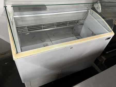 Eisvitrine ISA ca. 115/75/120 cm Eisvitrine ISA ca. 115/75/120 cm