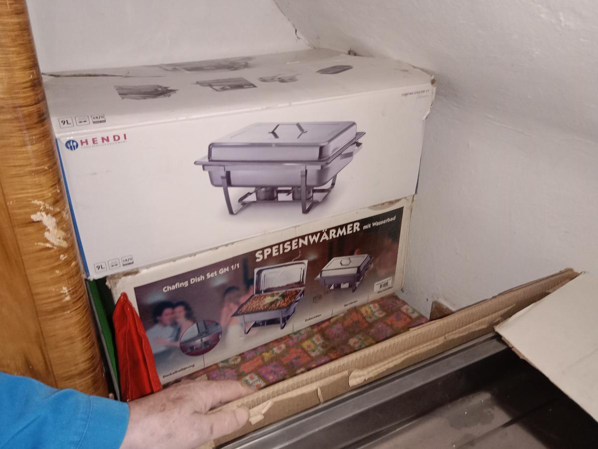 3 Stück Chewingtische