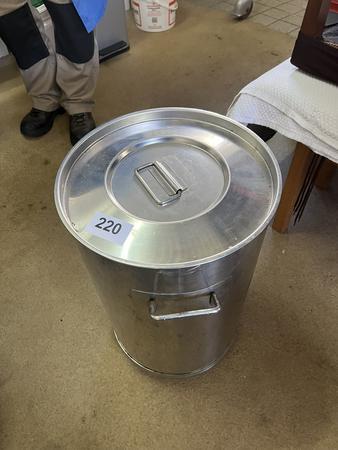 Edelstahlmülleimer fahrbar 36/55 cm Edelstahlmülleimer fahrbar 36/55 cm