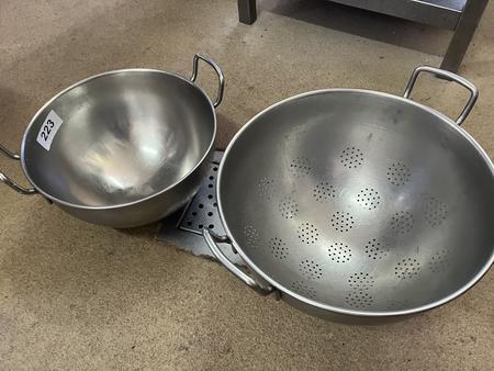 2 Stk. Schüsseln 38/25 , 35/20 cm 2 Stk. Schüsseln 38/25 , 35/20 cm