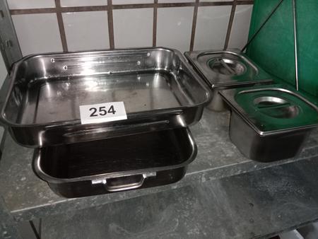 2 Stk. Bratpfannen , 2 Stück GN Behälter 2 Stk. Bratpfannen , 2 Stück GN Behälter