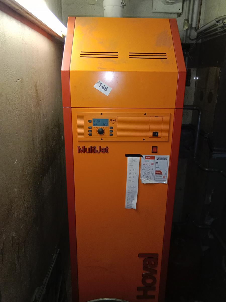 HOVAL ÖL Heizung inklusive Pumpe usw. vor 1 Monat serviciert