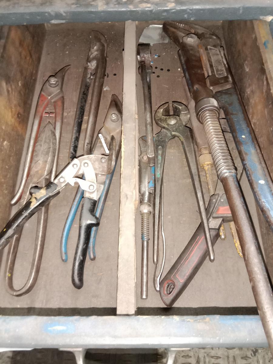 Zangen/Blechscheren usw. kpl. Ladeninhalt