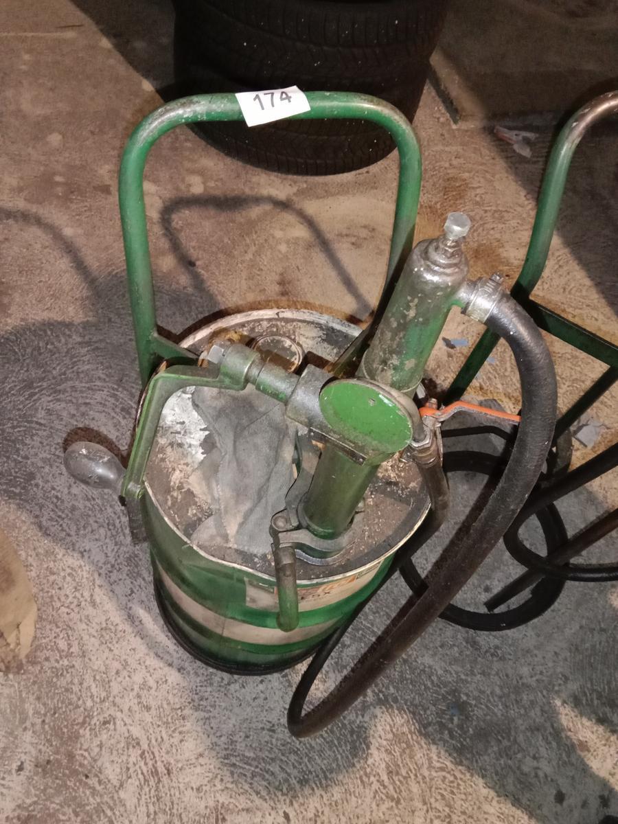 Ölfasspumpwagen?d=2025-11-16 14:45:20