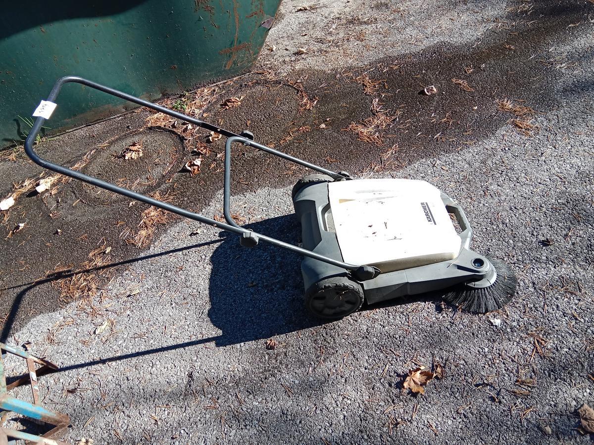 Kärcher Handkehrmaschine?d=2025-11-16 14:45:31