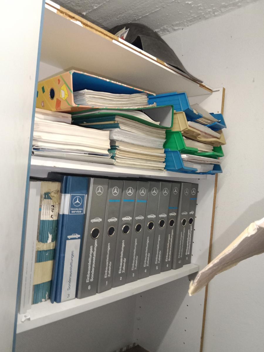 komplette Regalbestand an MB Handbüchern?d=2025-11-16 14:46:54