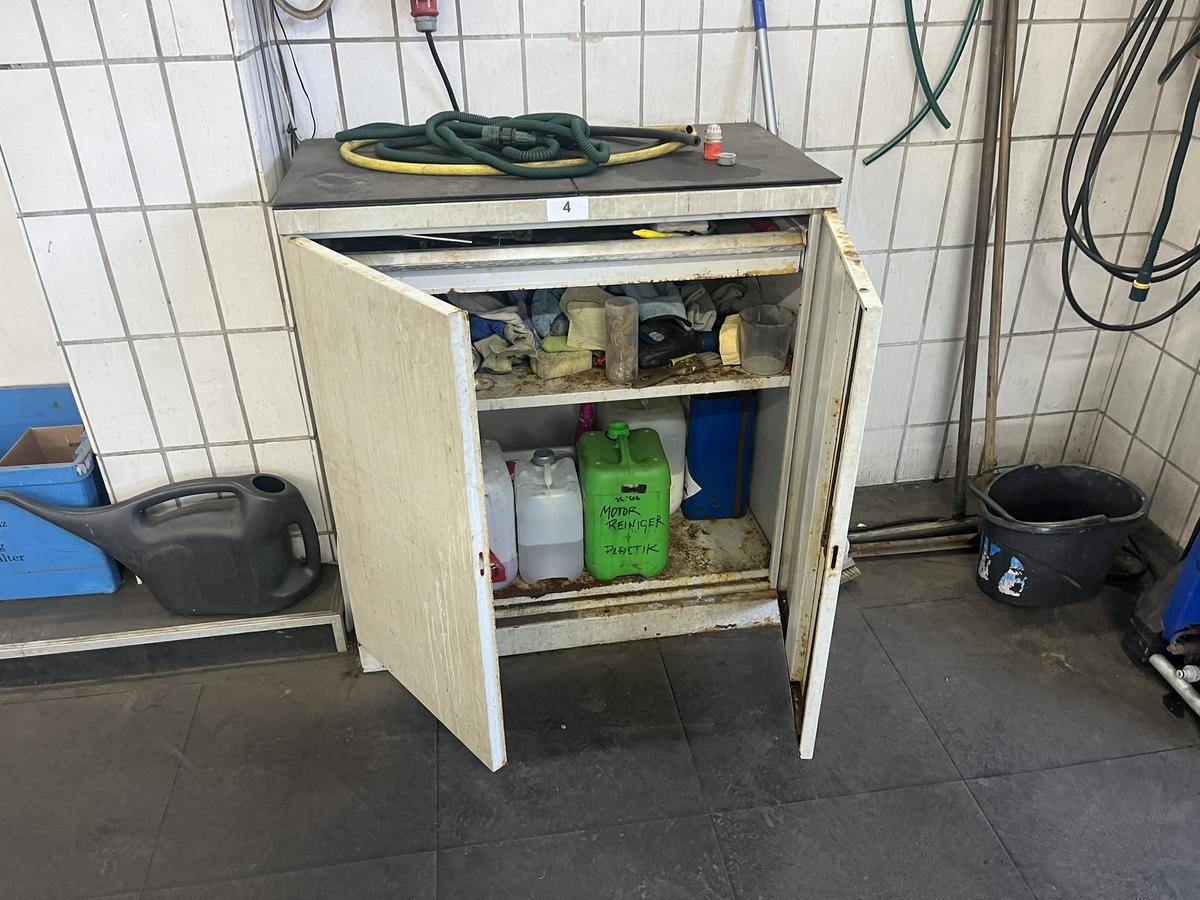 Werkzeugschrank 2 flügelig 95/50/100 cm?d=2025-11-16 13:06:49