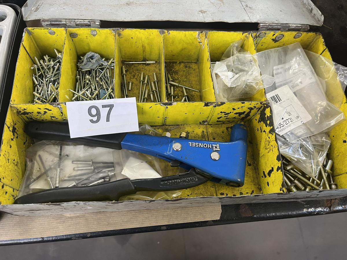 Handnietzange?d=2025-11-16 14:45:21