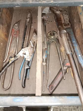 Zangen/Blechscheren usw. kpl. Ladeninhalt Zangen/Blechscheren usw. kpl. Ladeninhalt