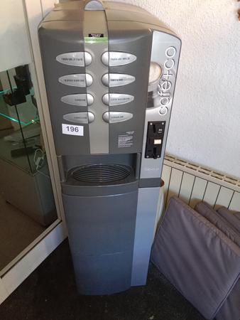 Kaffeeautomat - Heißgetränkeautomat auf Störnung lt.Anzeige Kaffeeautomat - Heißgetränkeautomat auf Störnung lt.Anzeige