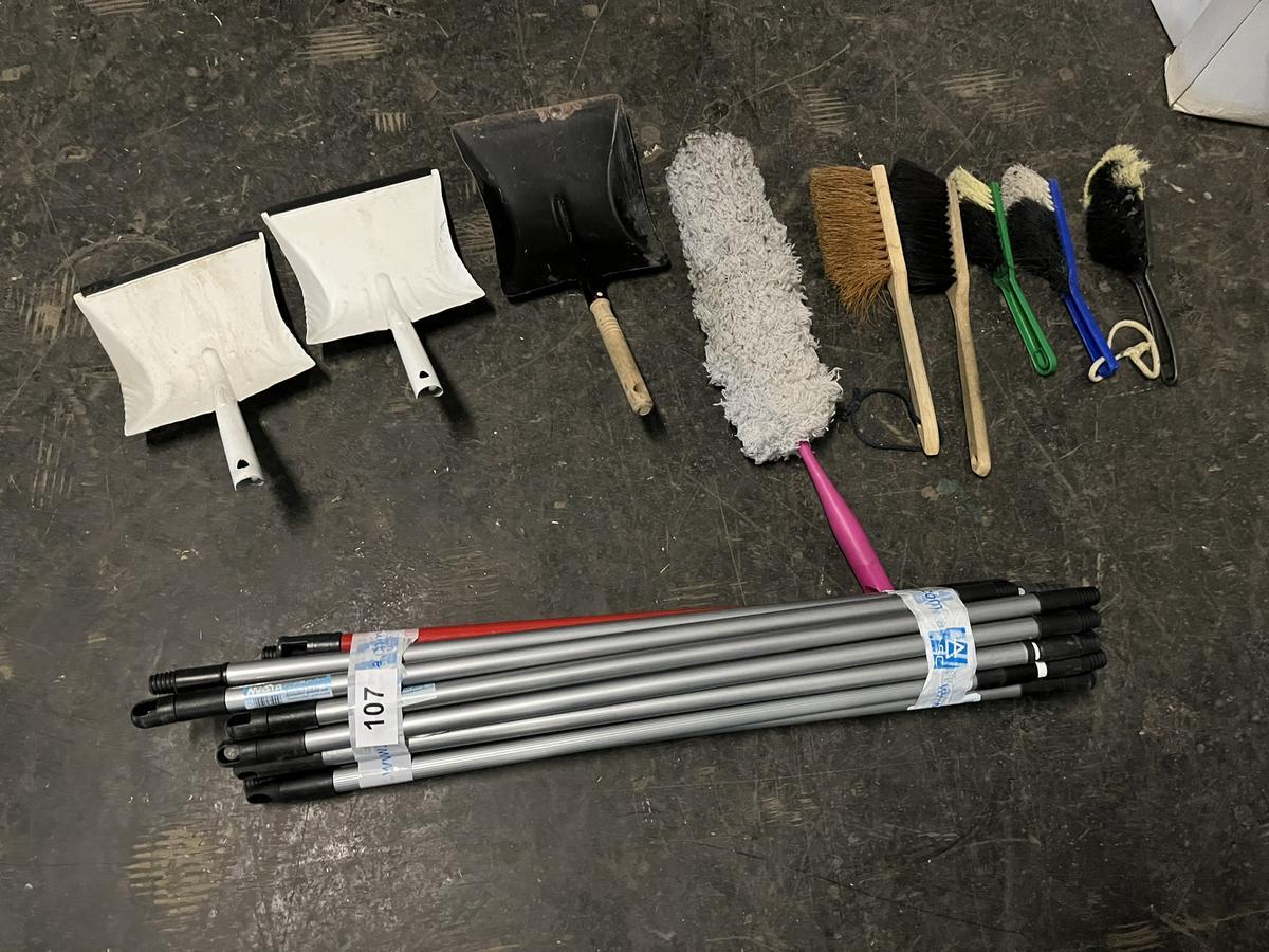 Großposten Handschaufeln/Stiele/Putzbehelfe?d=2025-11-29 09:48:04