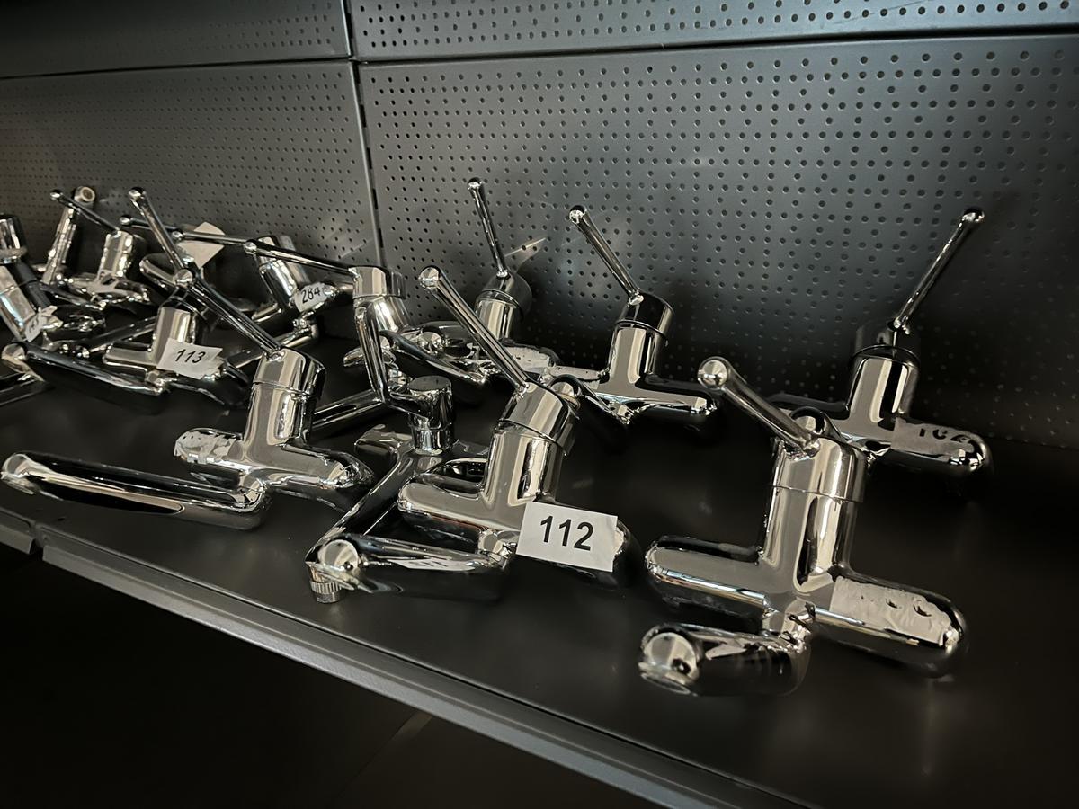 8 Stück Waschtischarmaturen gebraucht