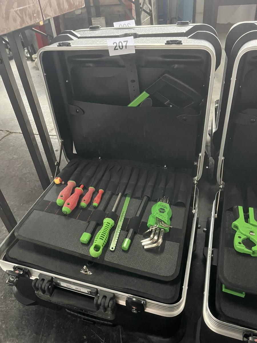 RECA Rollen-,Werkzeugkoffer bestückt mit Handwerkzeugen?d=2025-11-29 10:18:39