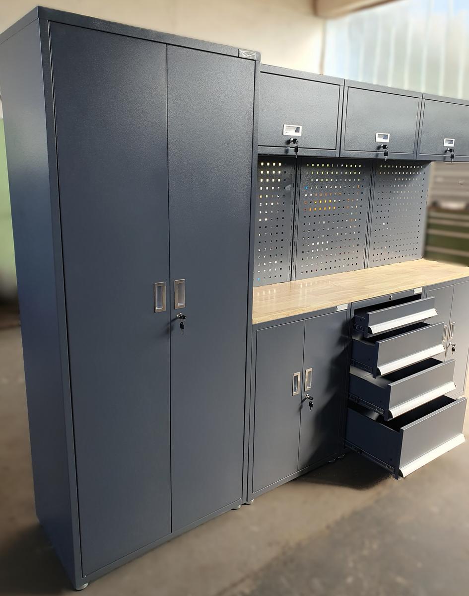 Werkstattschrank, L/H/T ca.2600x1900x460mm?d=2025-11-16 12:48:32