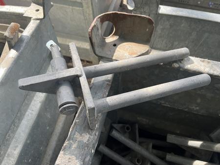 72 Stck = 1 DOKA Box mit Schutzgerst Fixierungen