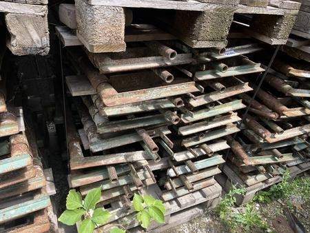 40 Stck EKRO Zwingen