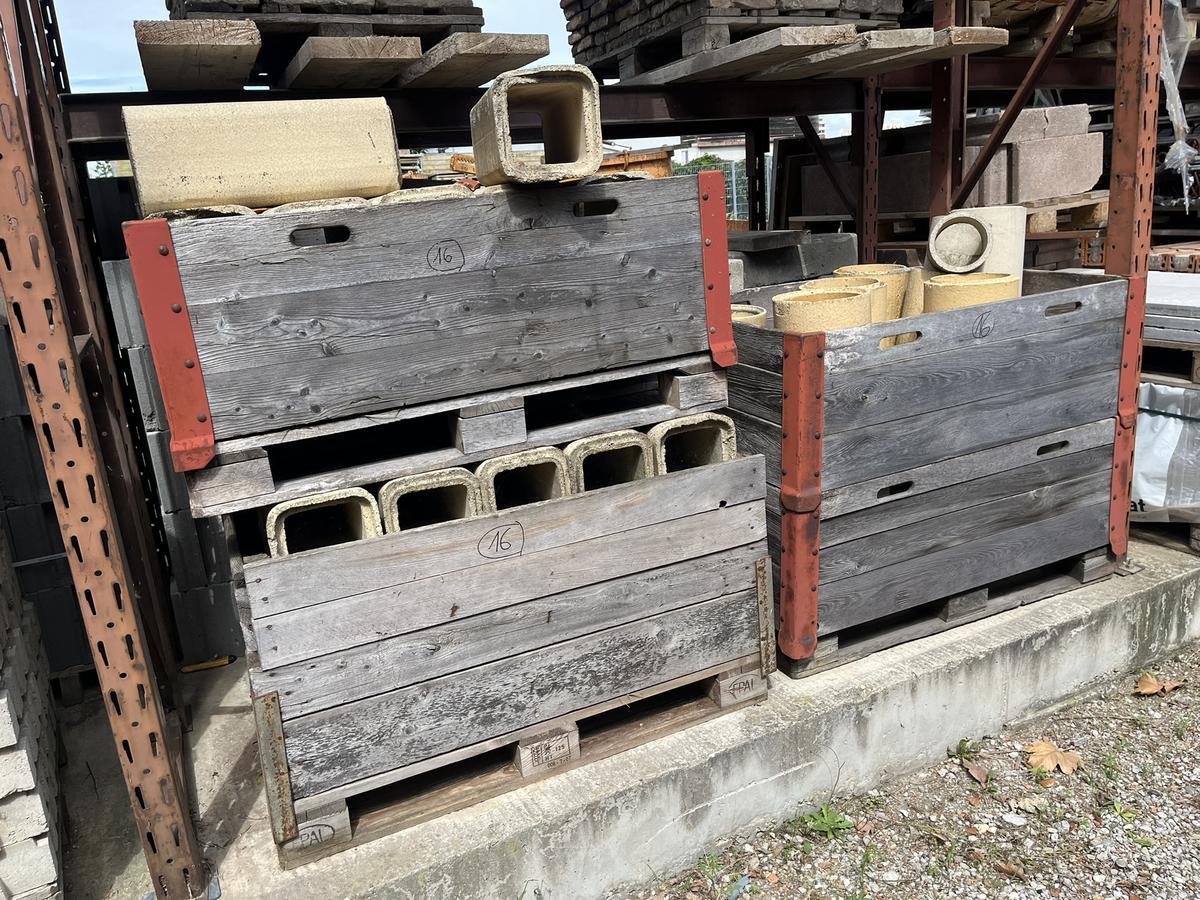 3 Paletten mit Schiedel Rohrmaterial 50/20/20, Rohr 20/50 cm