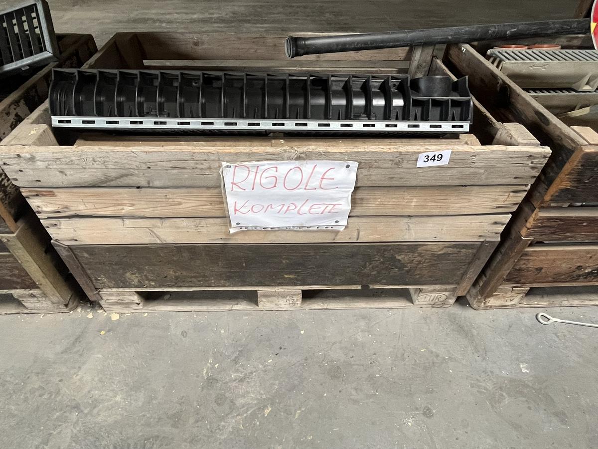 1 Palette mit Rigol Entwässerungsrinnen/Material?d=2025-11-23 14:49:41