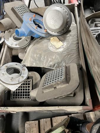 1 Palette mit Dach-,Einlaufelementen