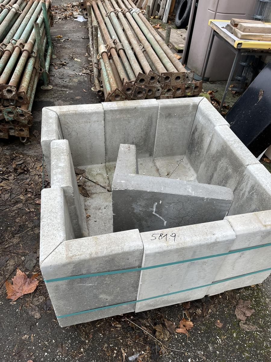 12 Stk. Winkelsteine 49x33x30cm?d=2025-11-23 14:55:40