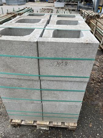 36 Stk. Winkelsteine 49x33x30cm 36 Stk. Winkelsteine 49x33x30cm