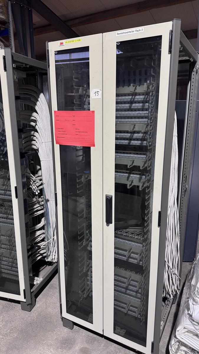 Serverschrank?d=2025-11-19 01:53:26