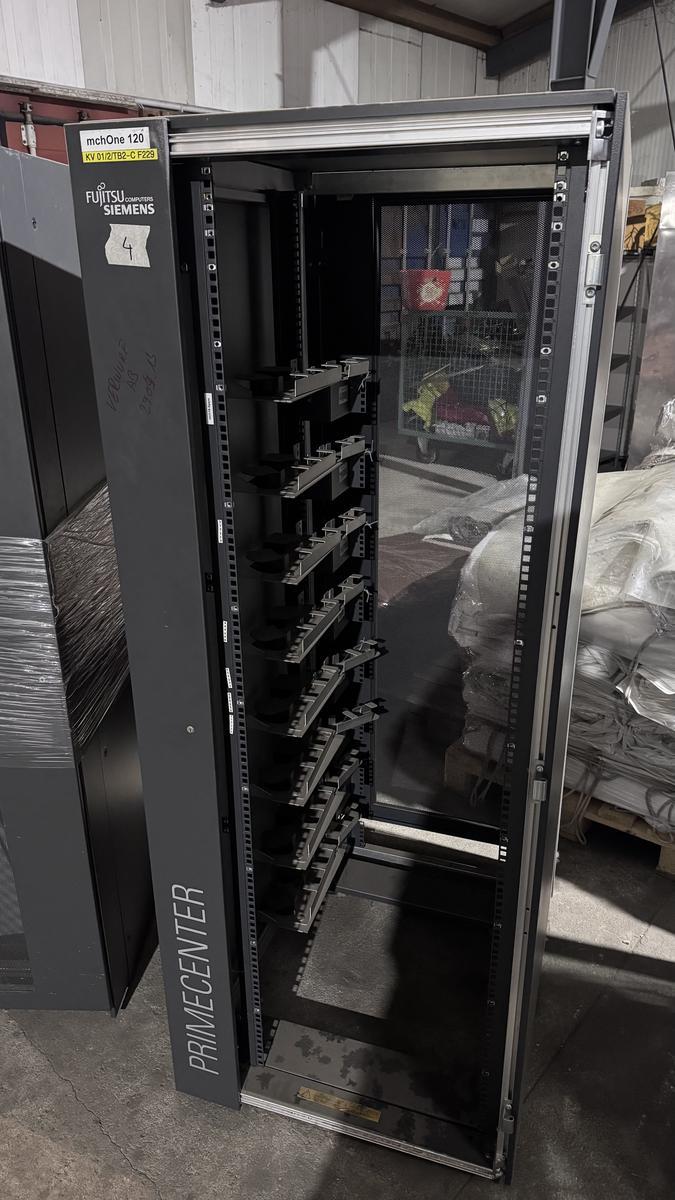 Serverschrank?d=2025-11-19 01:52:20