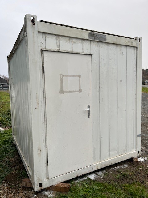 Containex Bürocontainer 300/240/260 cm, 1 Türe,  ohne Fenster, E Installation, Baujahr 2000?d=2025-11-23 13:54:35