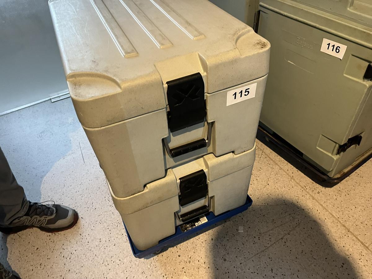 2 Stück Thermoboxen mit Unterbau?d=2025-11-23 15:42:51