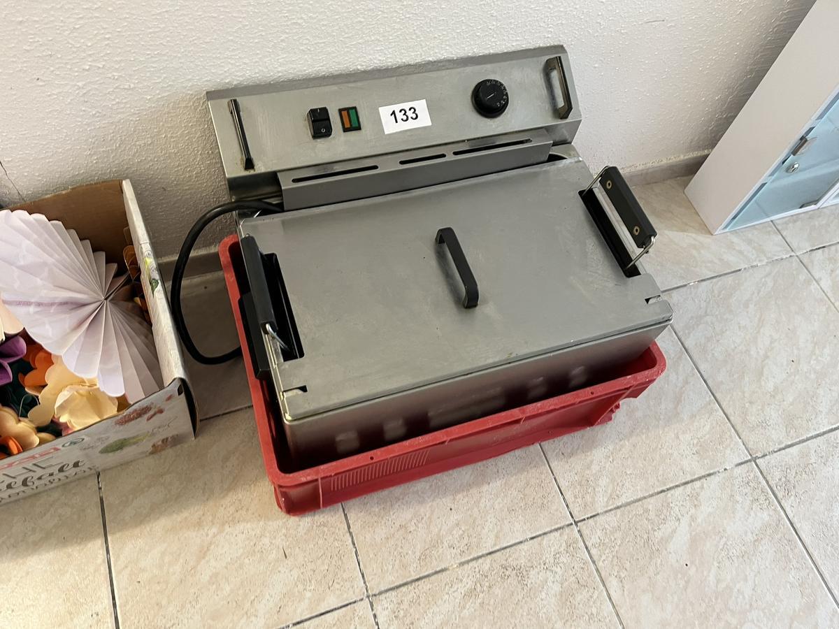 Fritteuse ca. 12-15 Liter 53/46/100 cm?d=2025-11-23 15:42:50