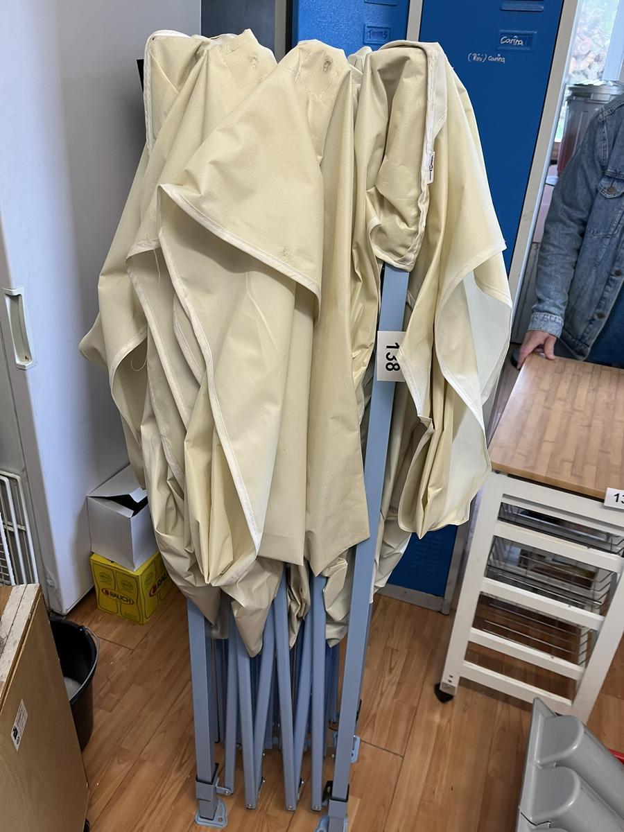 Partyzelt?d=2025-11-23 15:42:19