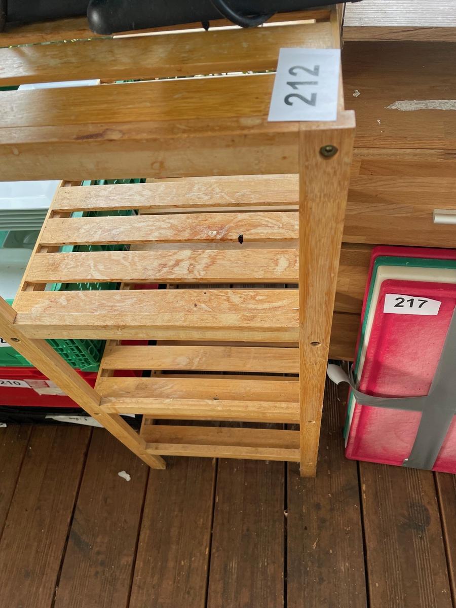 Holzregal, ca. 67x35x86cm?d=2025-11-23 15:43:58