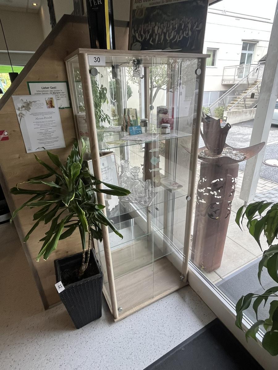 Glasvitrinenschrank ca.70/35/170 cm?d=2025-11-23 14:49:21