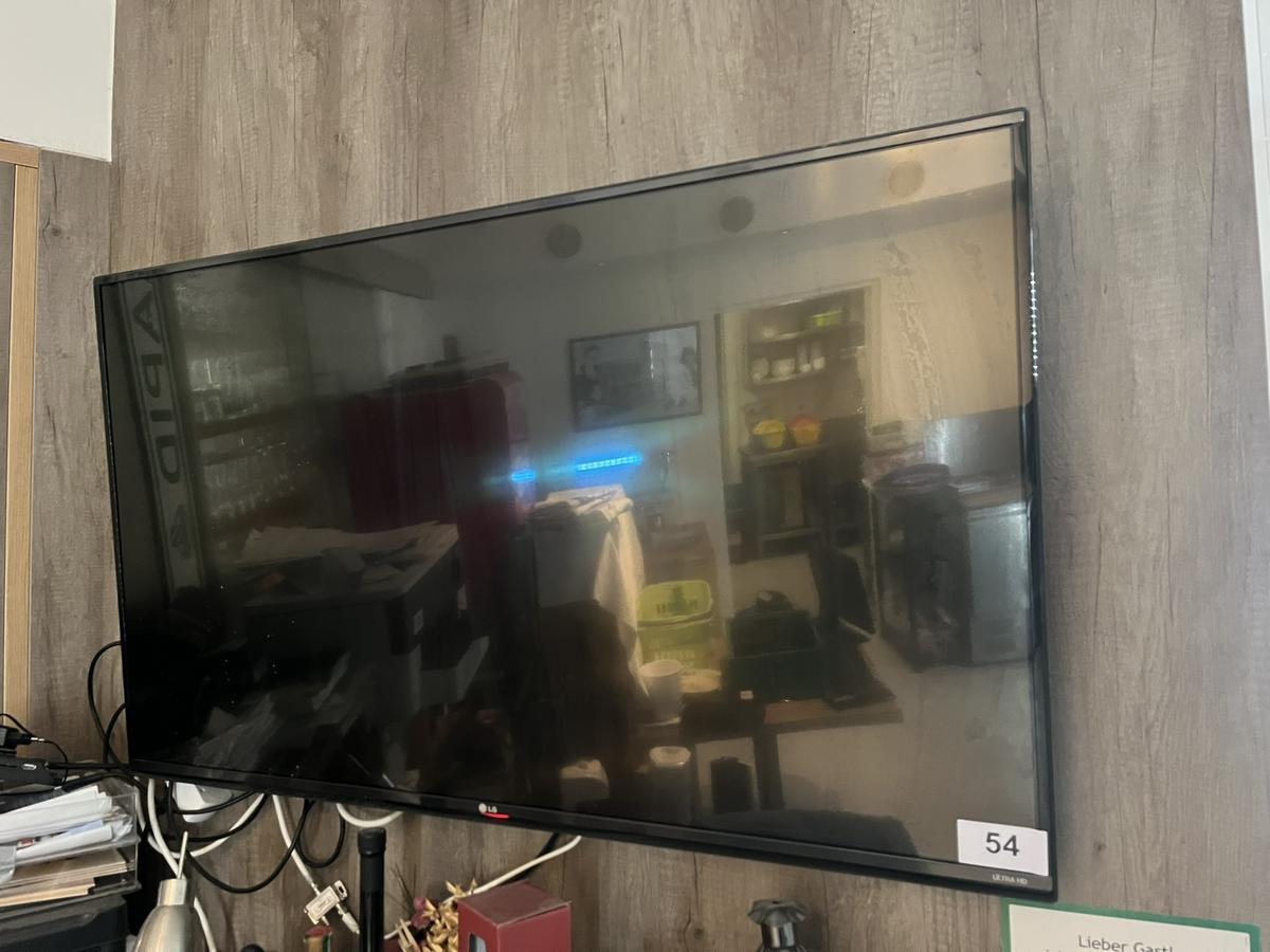 LG TV Gerät Diagonale ca. 130 cm mit Fernbedienung?d=2025-11-23 14:49:41