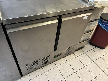 Tisch ca. 85/70/88 cm