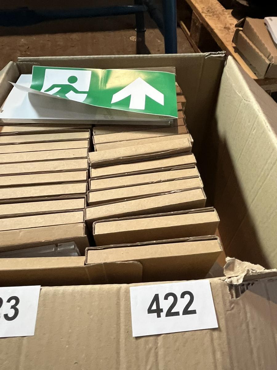 17 Stk. Fluchtraumschulder in Kunststoff?d=2025-12-02 17:16:44