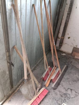 Posten Besen,Werkzeuge