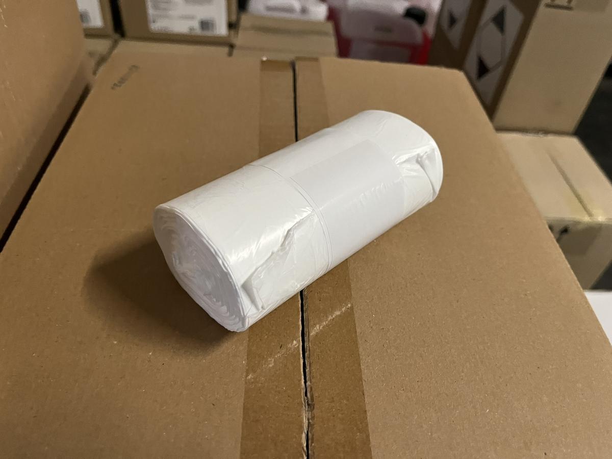 3 Karton mit je 20 Rollen à 50 Stk. Müllsäcke, weiß, 40L