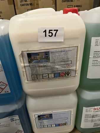 2 Kanister Gebäudereiniger, 10L 2 Kanister Gebäudereiniger, 10L