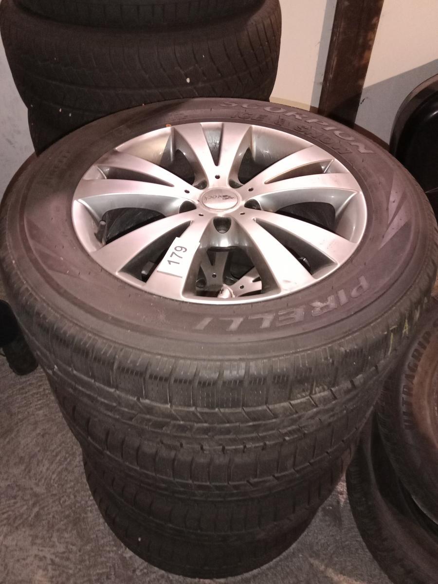 4 Stk. Pirelli Winterreifen mit Alufelgen 235/60/R17 ca. 4mm?d=2025-12-02 18:06:19