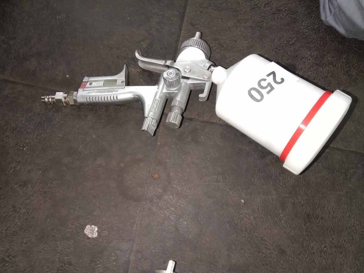 SATA Lackierspritzpistole