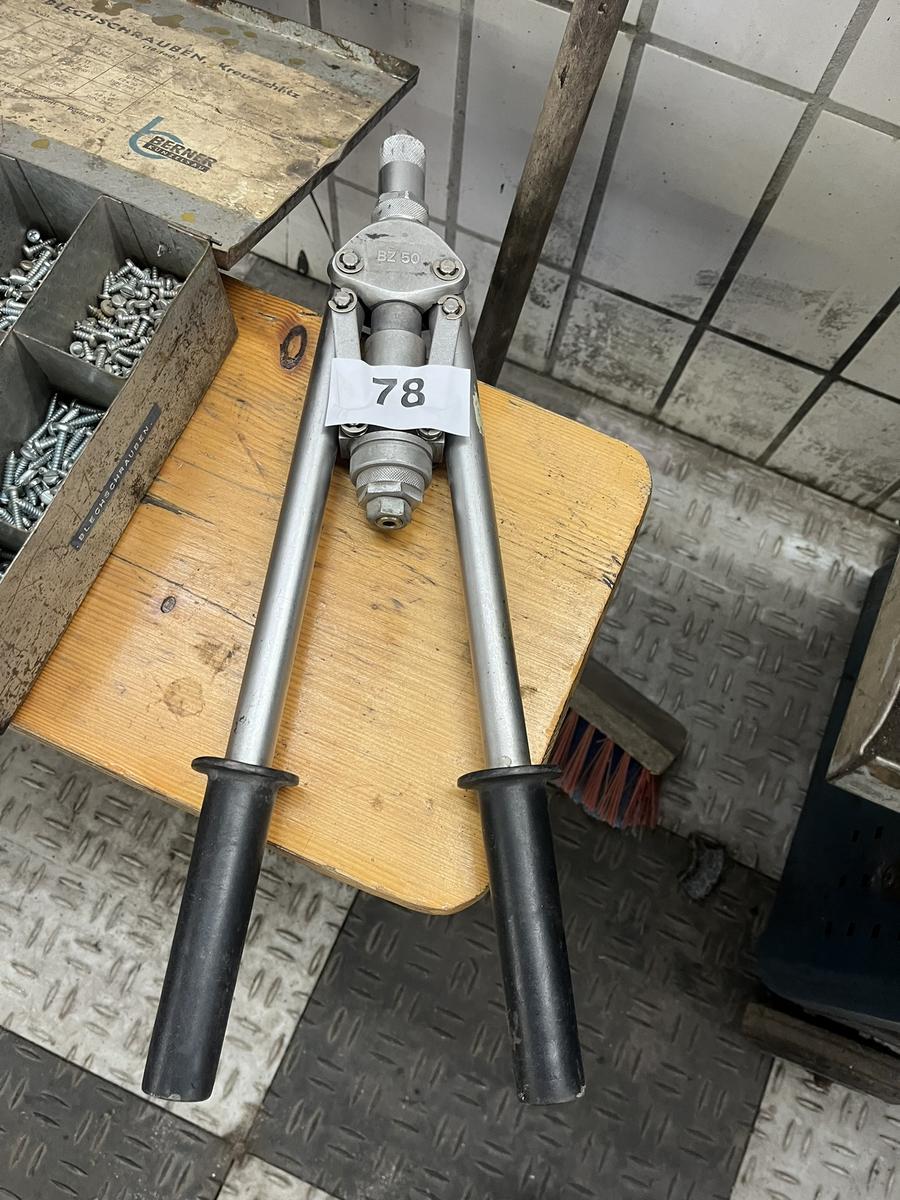 Hebelnietzange?d=2025-12-02 17:16:57