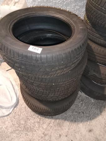 Continental Winterreifen 225/55/19 ca. 5-6 mm Continental Winterreifen 225/55/19 ca. 5-6 mm