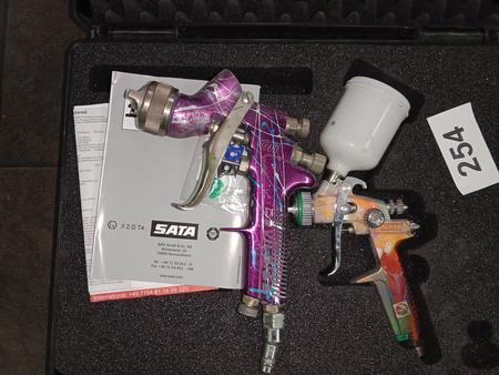 2 Stk. SATA Lackierpistolen 2 Stk. SATA Lackierpistolen
