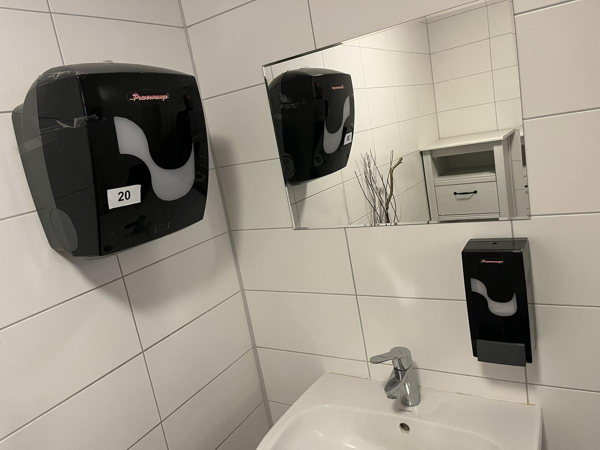 Papier/Seifenspender/WC Set?d=2025-12-12 11:33:23