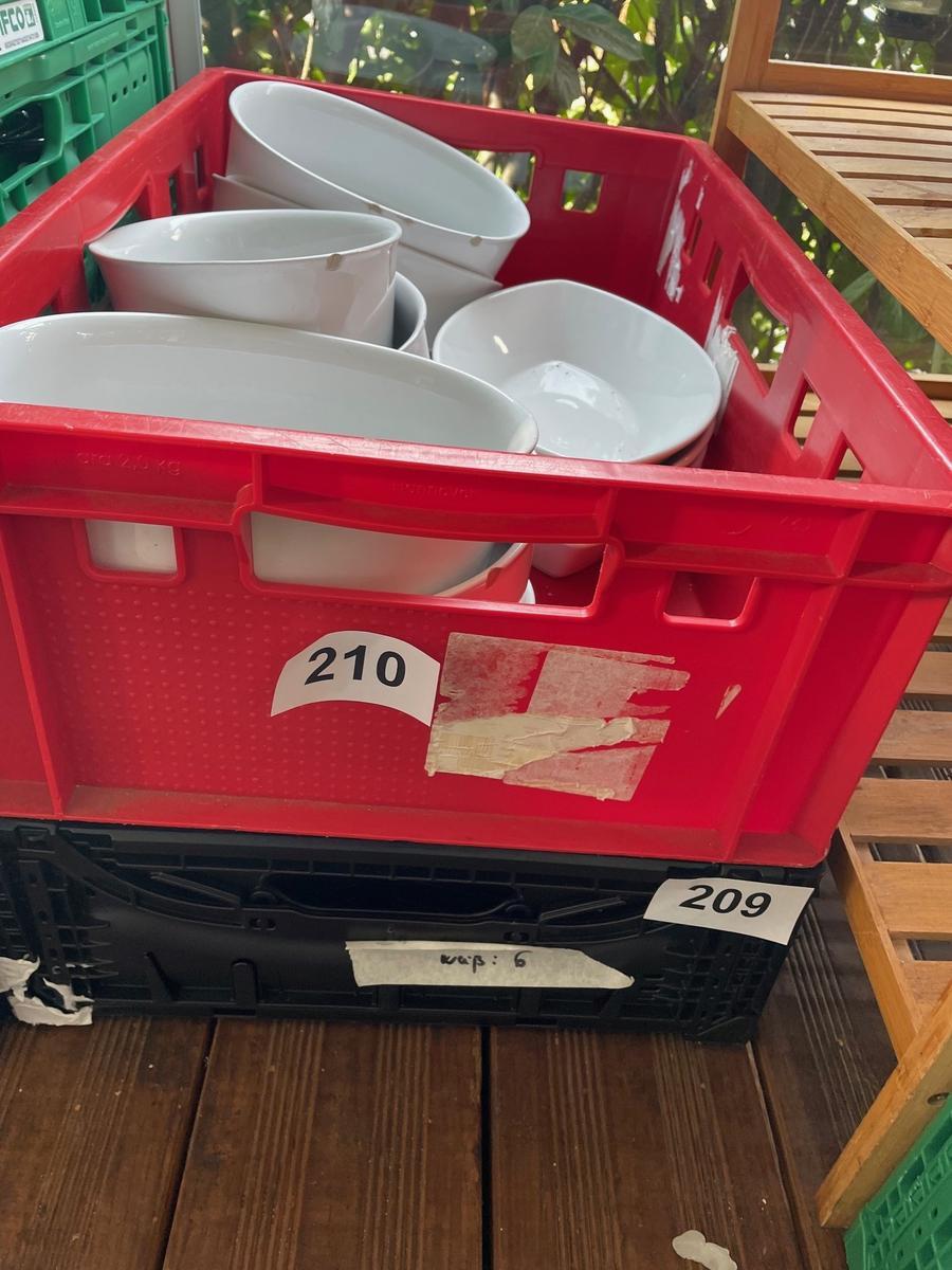 11 Stk. Schüsseln, oval?d=2025-12-12 14:47:43