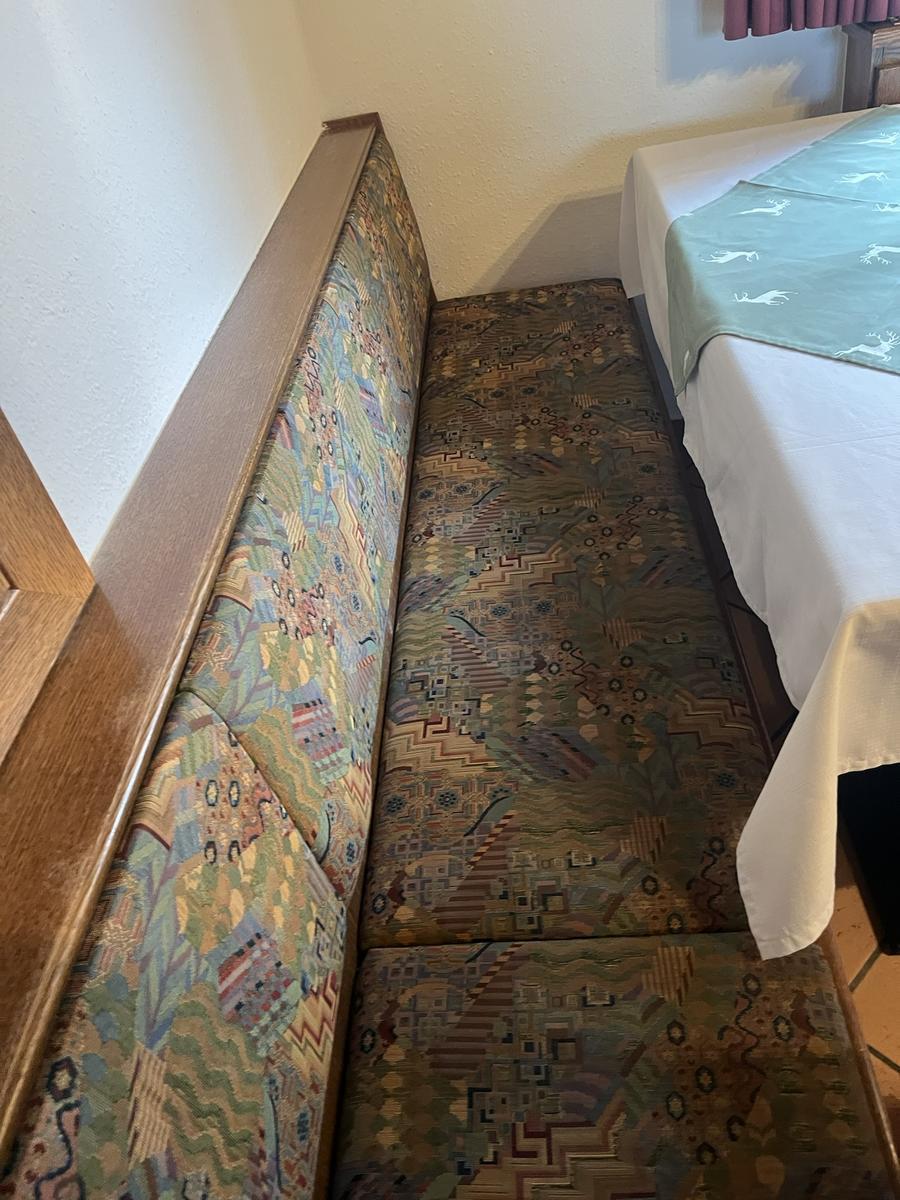 Eckbankverbau ca. 465 cm - Modullänge kann gekürzt werden