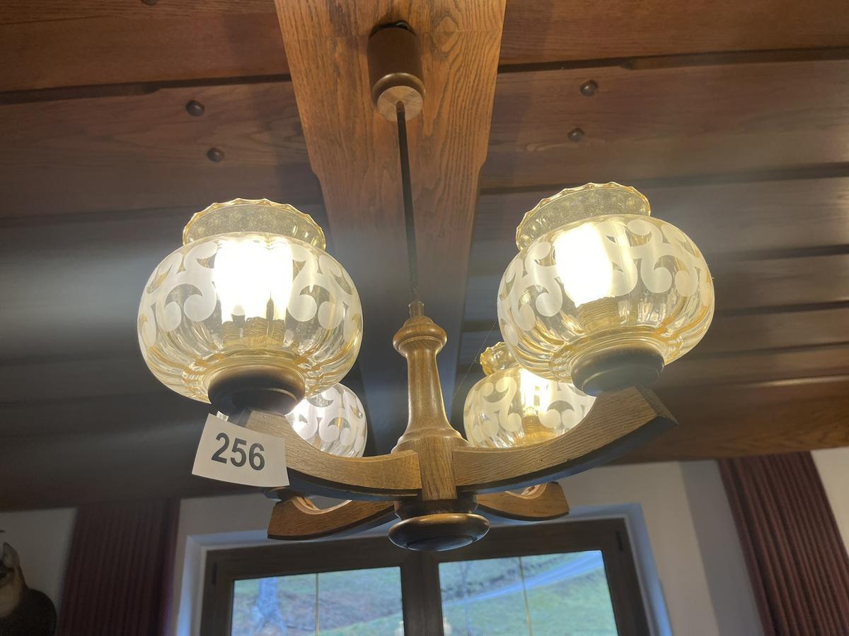 1 H&auml;ngeleuchte plus 2 Wandleuchten f&uuml;r das St&uuml;berl?d=2025-12-15 03:51:25