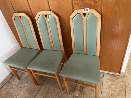 58 Stück Gastraumstühle - Hochlehner 58 Stück Gastraumstühle - Hochlehner